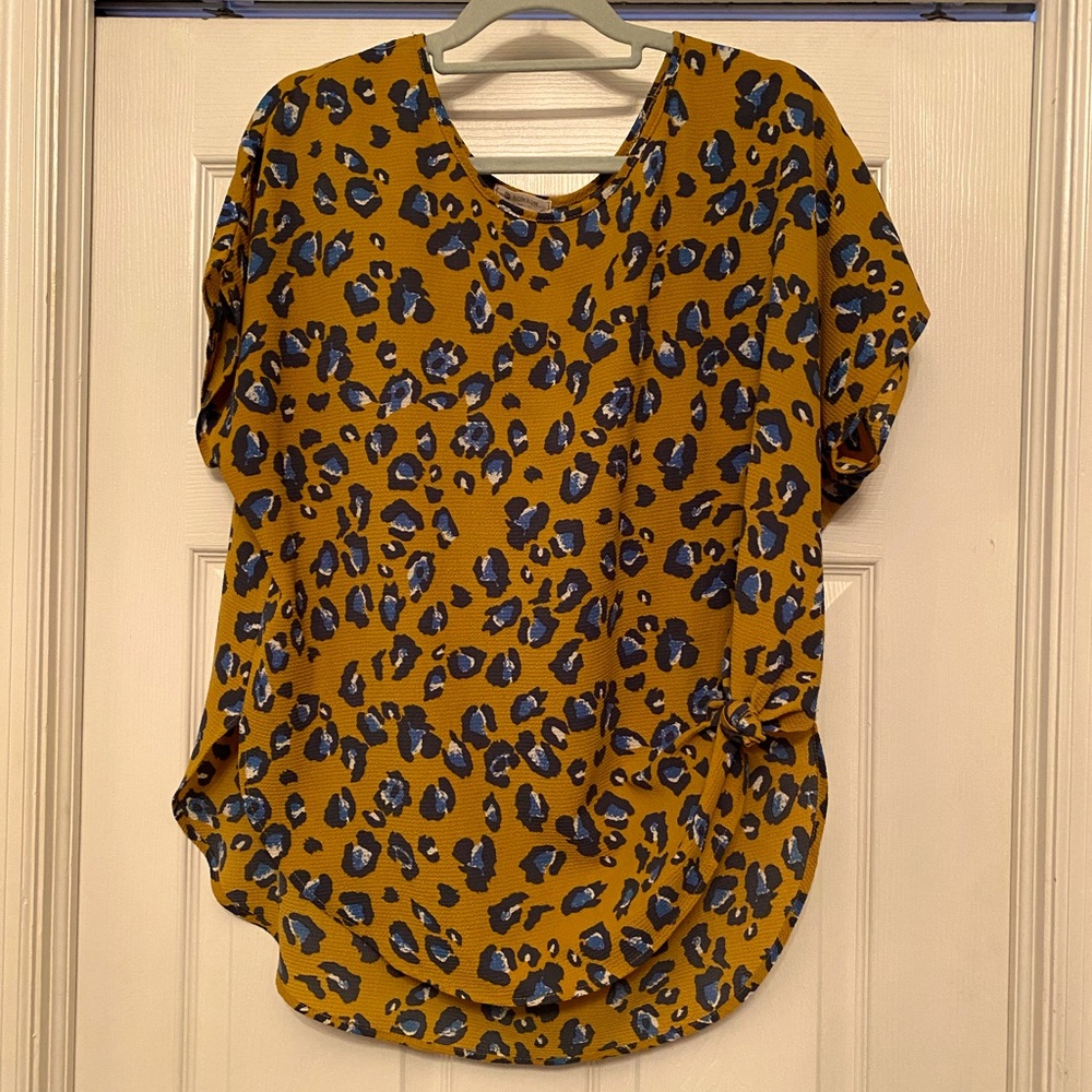 Mustard yellow, blue, grey and white leopard print short sleeve blouse. Worn 3x